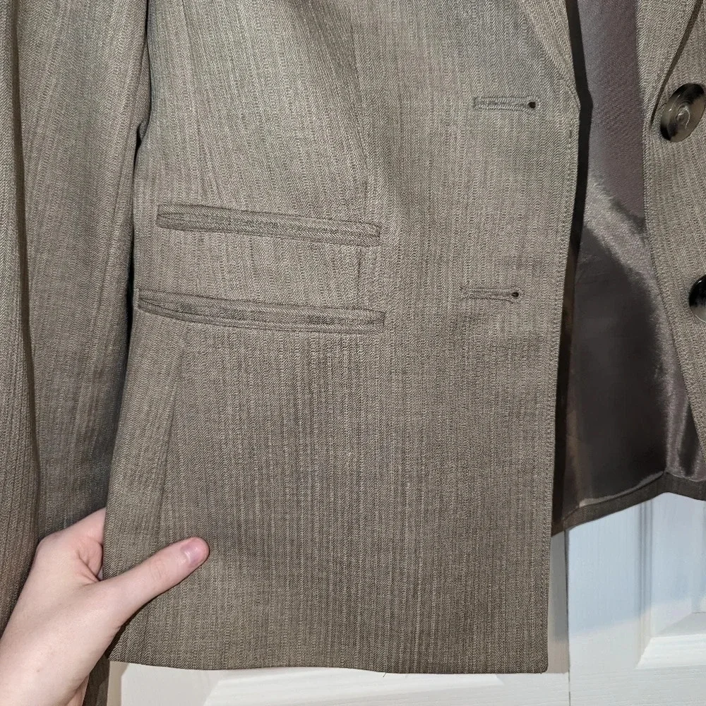 Le Suit Women's Thick Knit 2 Button Up Blazer Suit Jacket Size 4 Slit Pockets‎